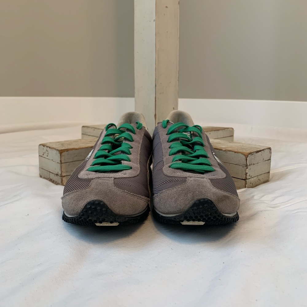Men’s 8 gray/green Puma Speeder sneakers